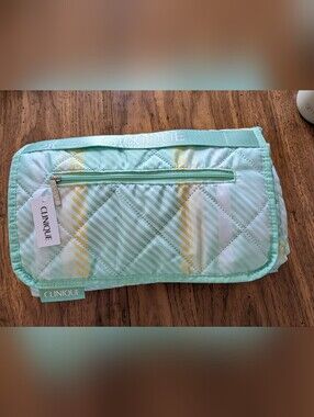 MAKE AN OFFER, Please! Clinique Quilted Striped Picnic Blanket New